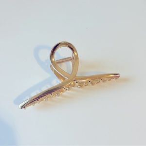 SHEIN GOLD HAIR CLAW CLIP